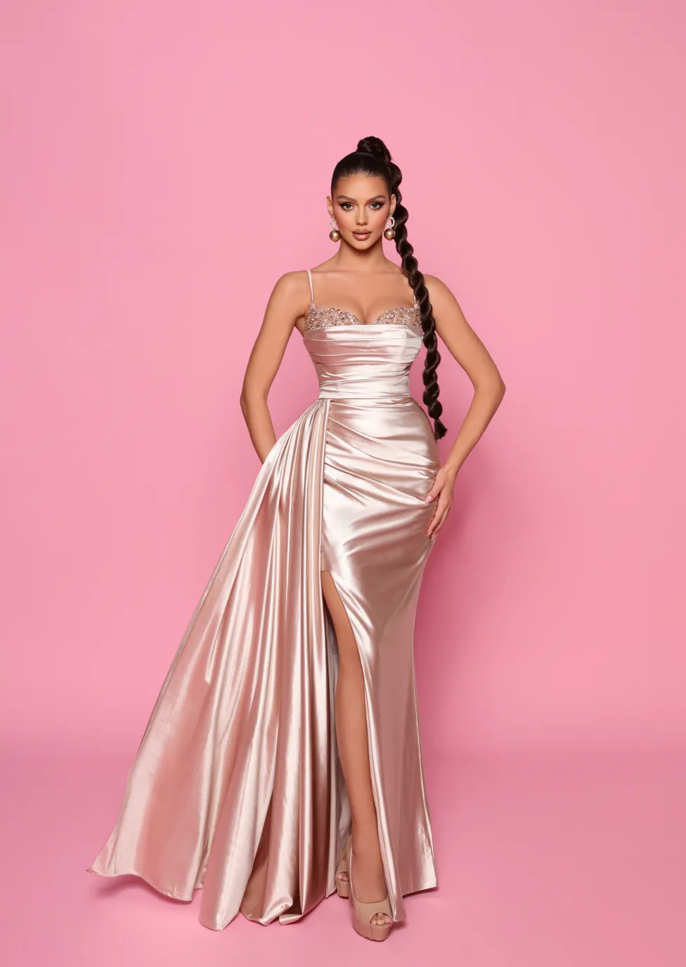 007 Gown