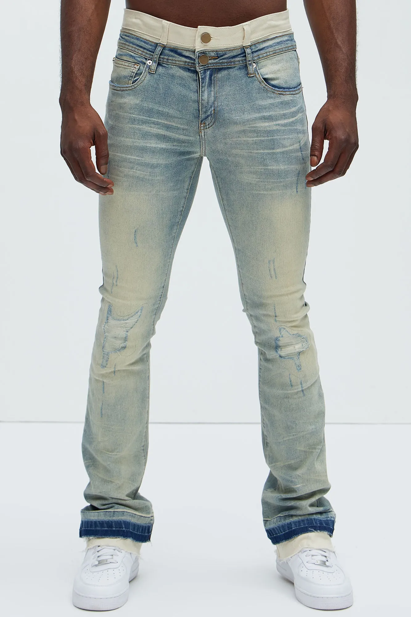 Below Me Distressed Skinny Flare Jeans - Light Wash