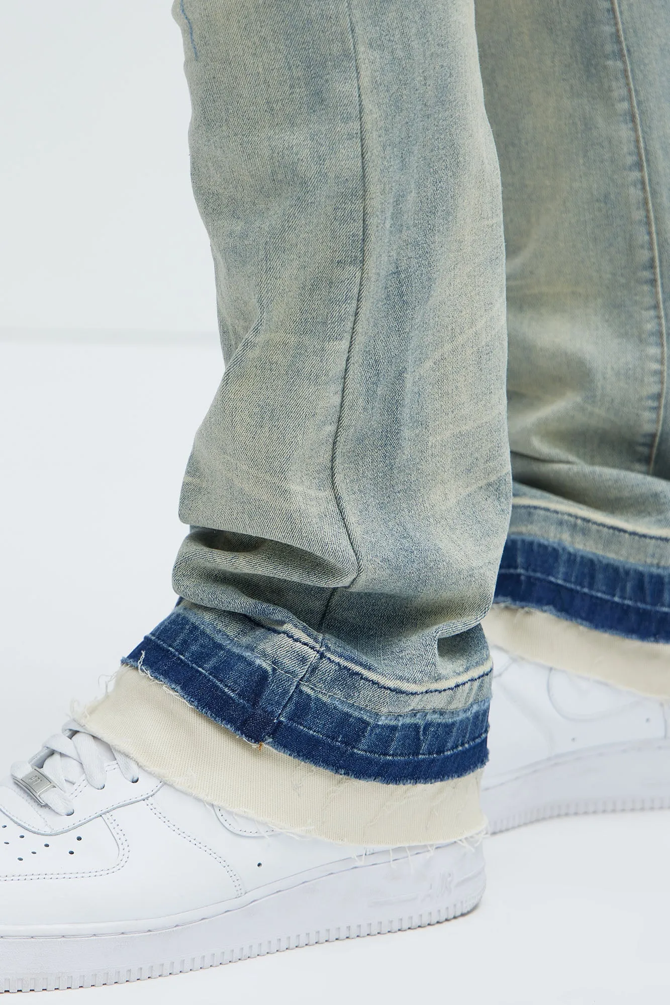 Below Me Distressed Skinny Flare Jeans - Light Wash
