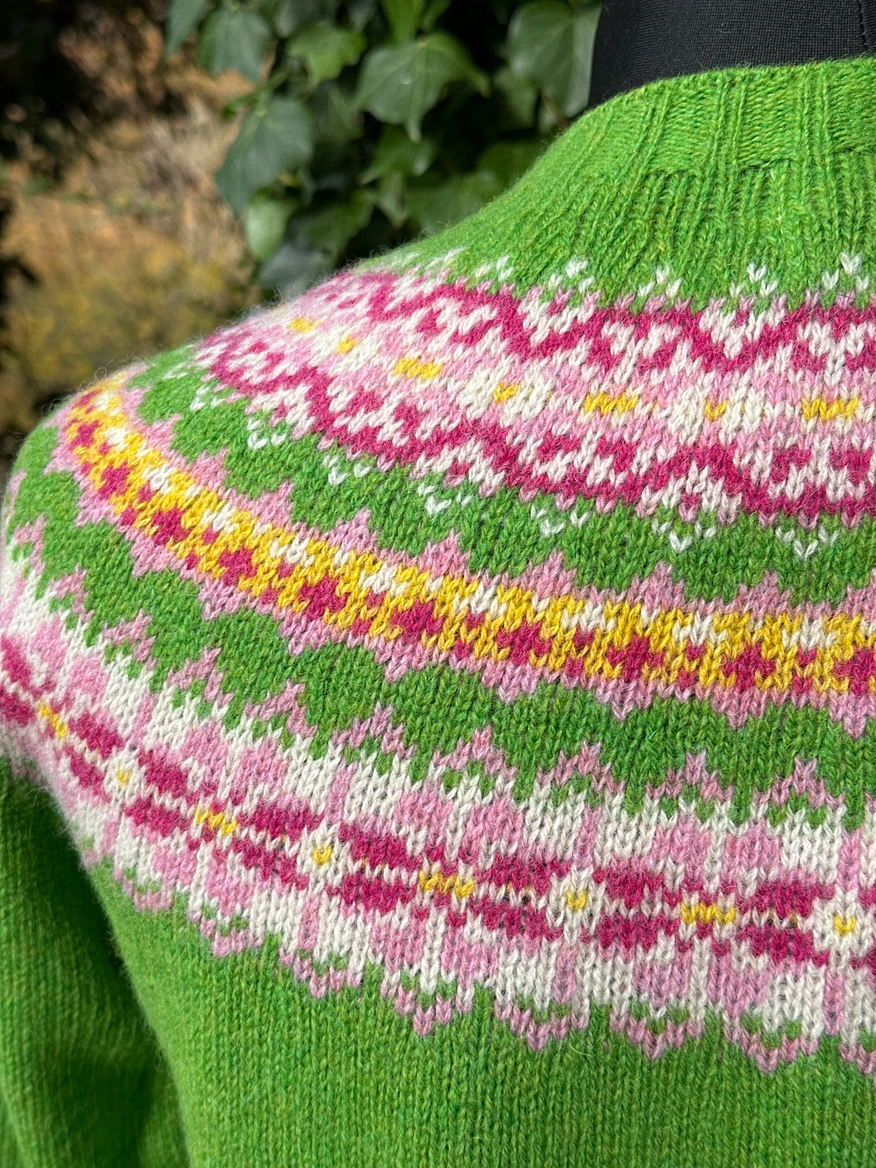 New Harley Of Scotland Garden Leaf Fairisle Cardigan