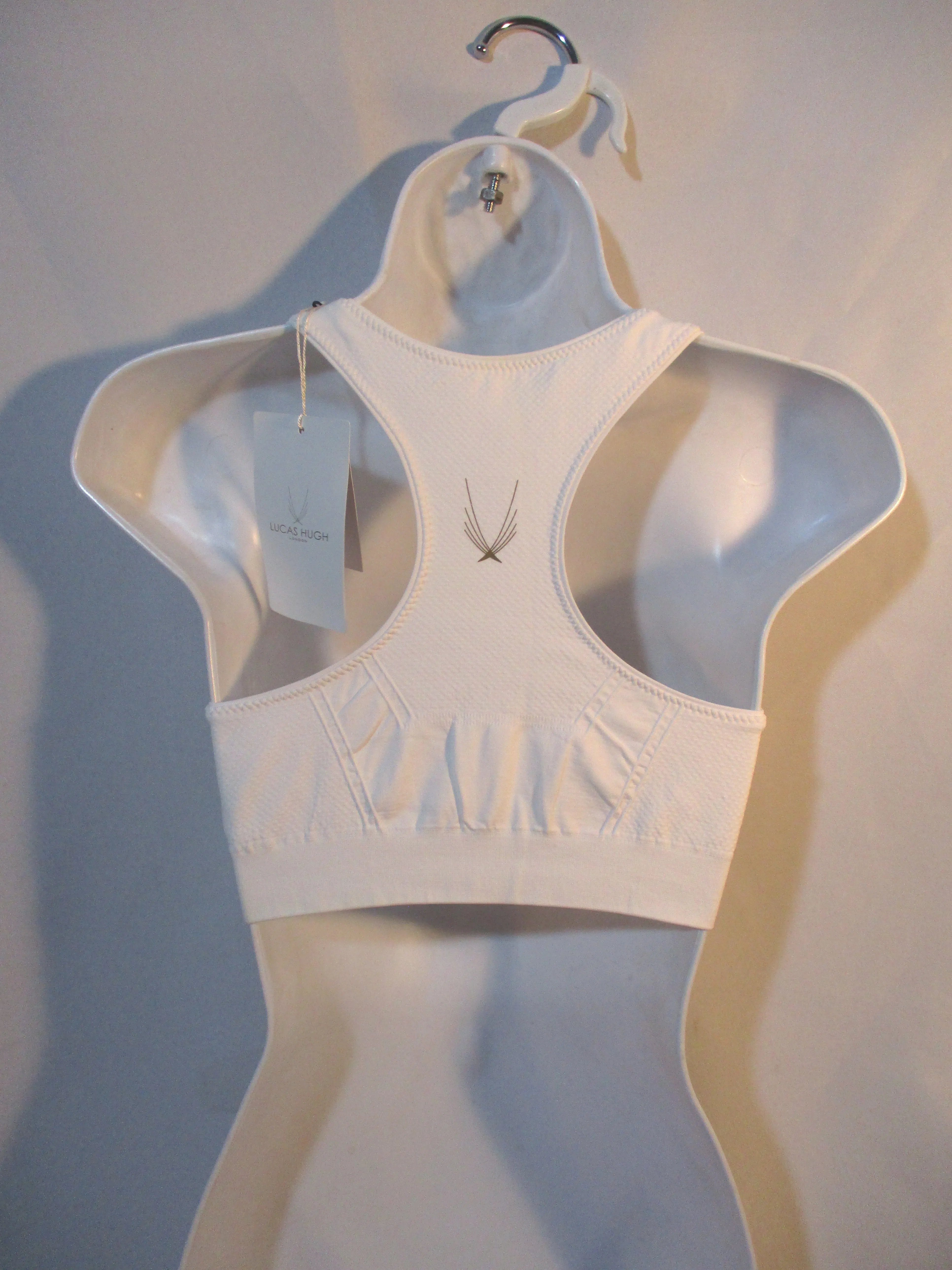NEW NWT LUCAS HUGH LONDON TECHNICAL KNIT Sports Bra Athletic Workout WHITE